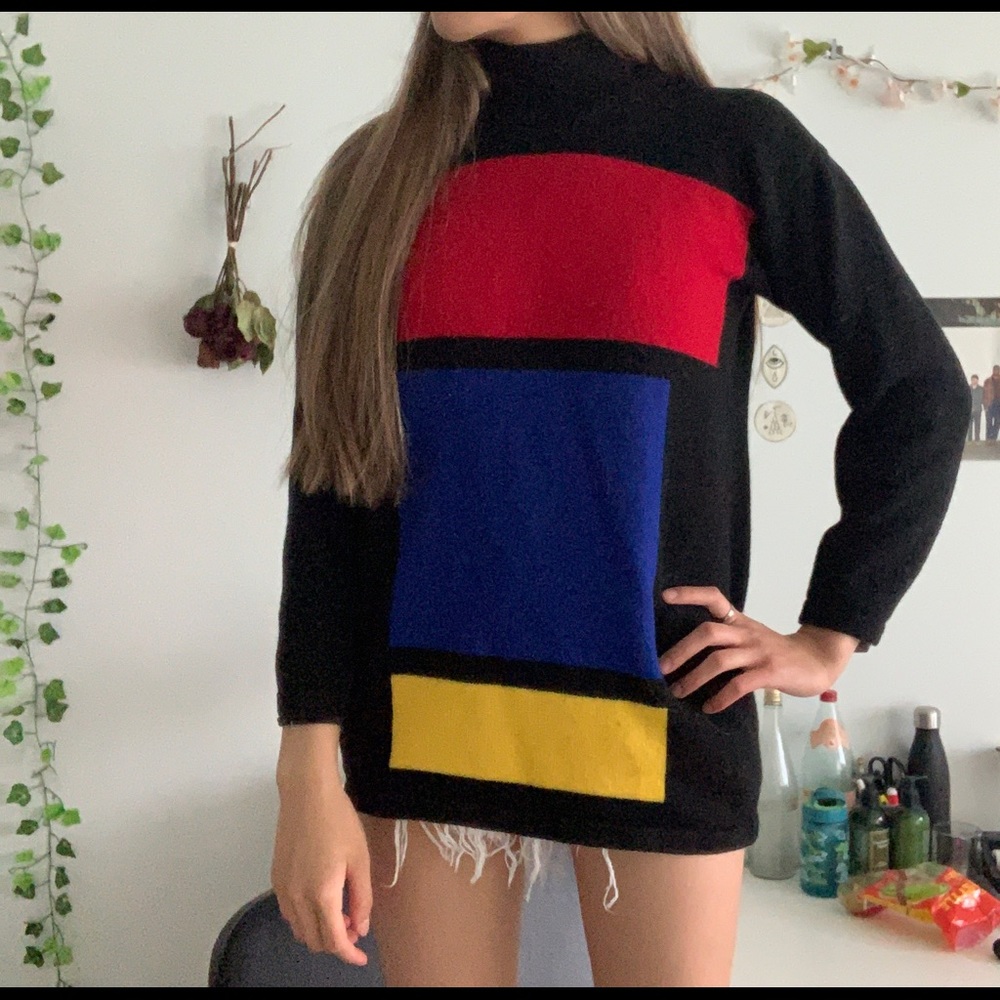 Tri color turtleneck